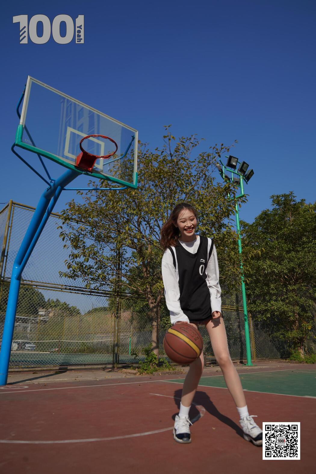 [IESS One Thousand and One Nights] Model: Strawberry "Playing Basketball with Girlfriend 3" Stockings