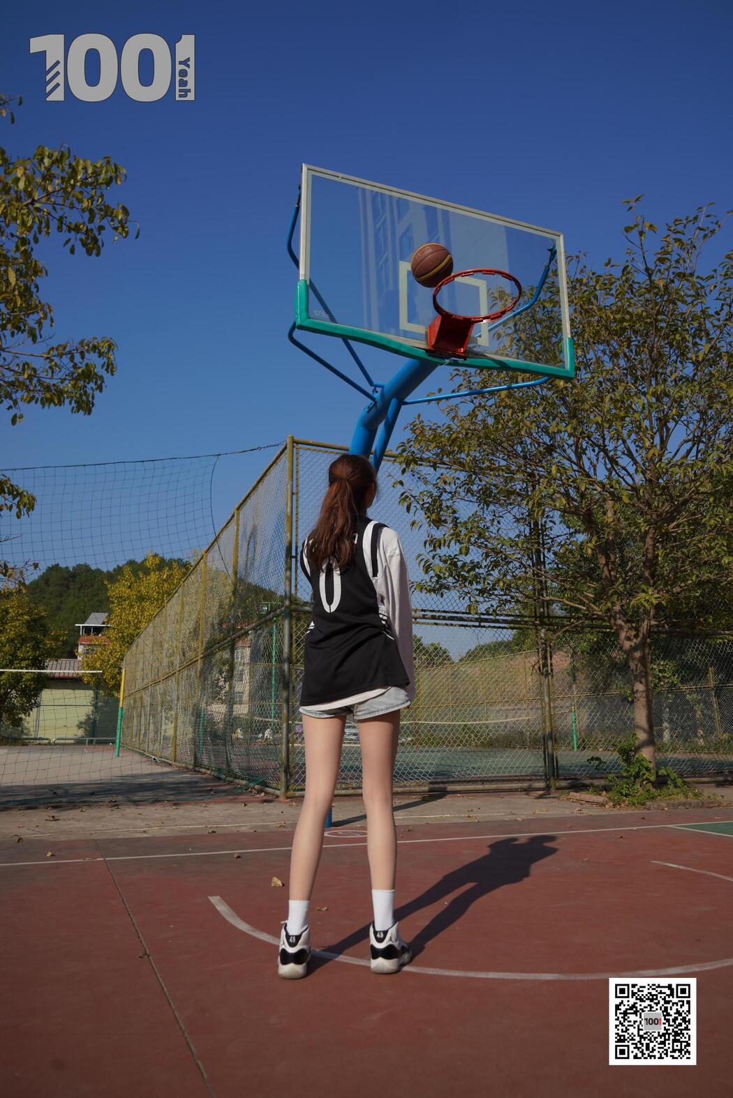 [IESS One Thousand and One Nights] Model: Strawberry "Playing Basketball with Girlfriend 3" Stockings