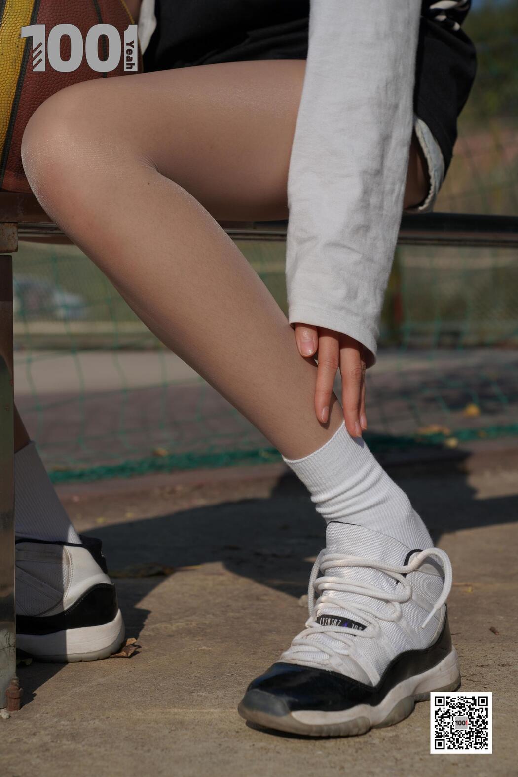 [IESS One Thousand and One Nights] Model: Strawberry "Playing Basketball with Girlfriend 3" Stockings