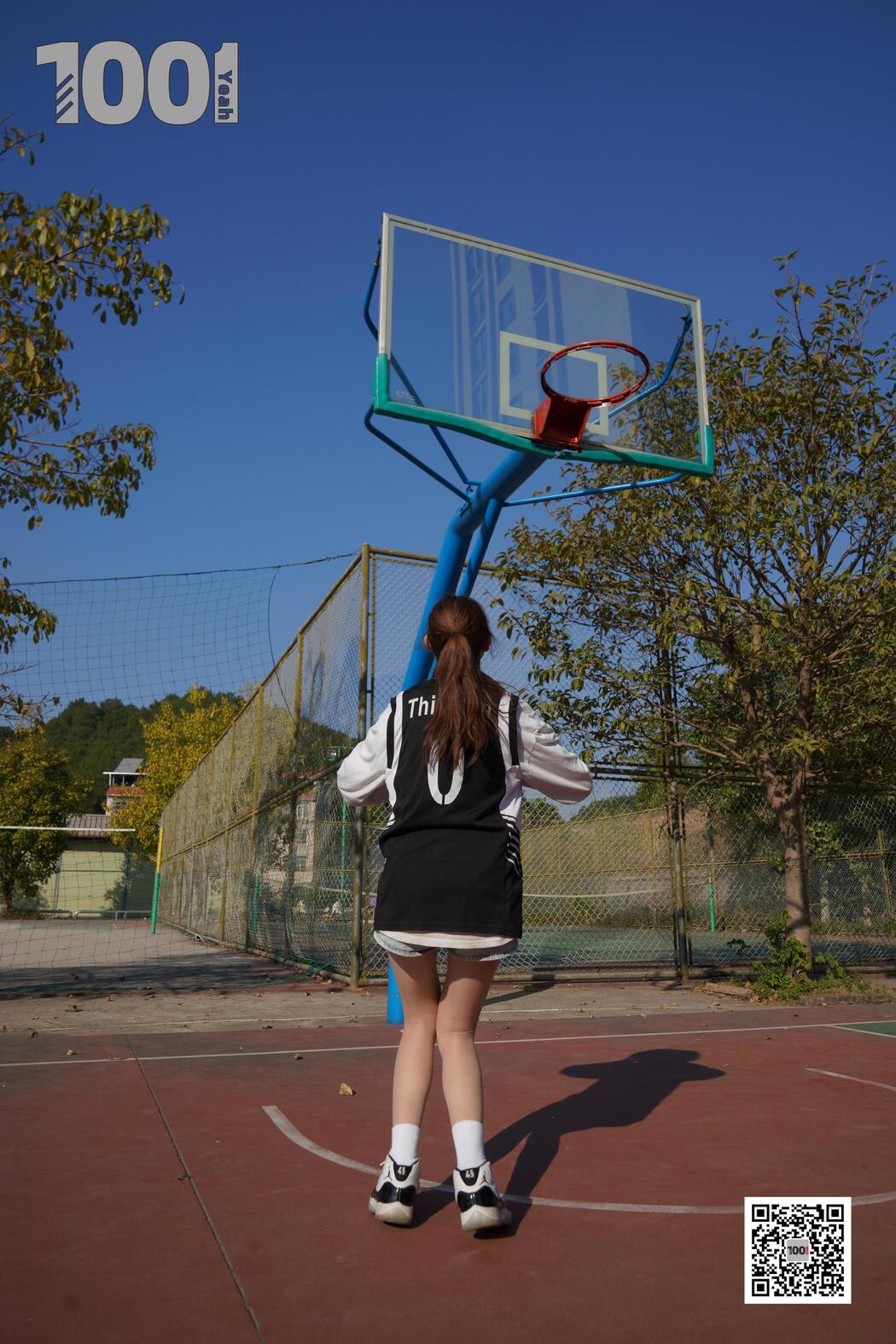 [IESS One Thousand and One Nights] Model: Strawberry "Playing Basketball with Girlfriend 3" Stockings