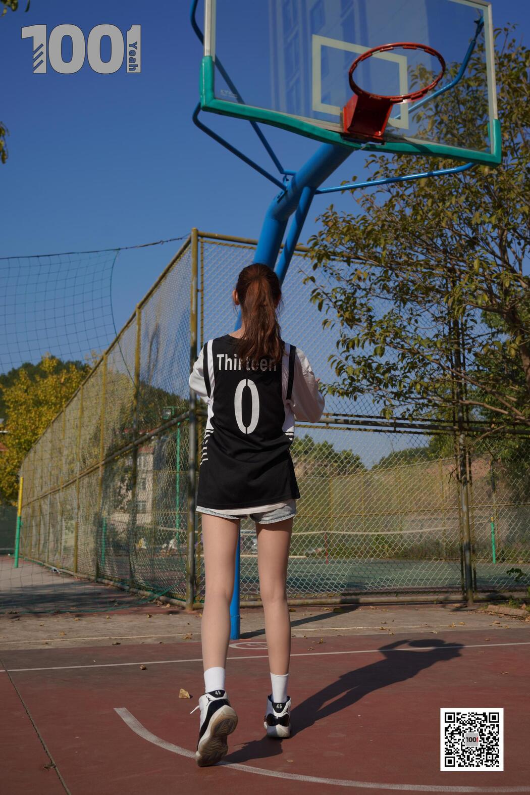 [IESS One Thousand and One Nights] Model: Strawberry "Playing Basketball with Girlfriend 3" Stockings
