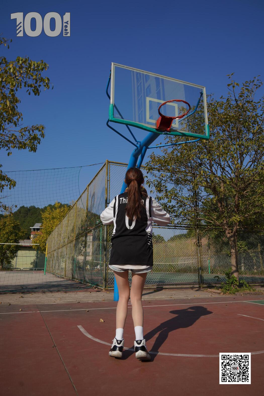 [IESS One Thousand and One Nights] Model: Strawberry "Playing Basketball with Girlfriend 3" Stockings