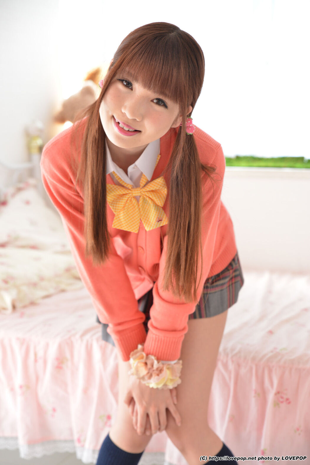[LOVEPOP] Ayuna Niko あゆな Rainbow Love White skin and pink nipples! - PPV