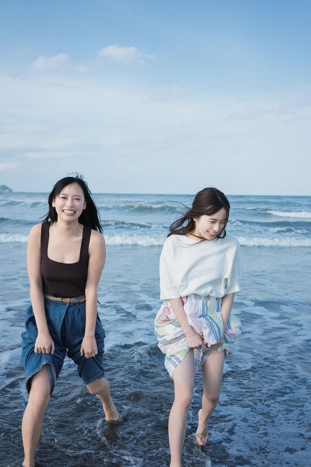 Nagisa Hayakawa 早川渚紗, Riko Otsuki 大槻りこ, Shonen Magazine 2021 No.22-23 (週刊少年マガジン 2021年22-23号)