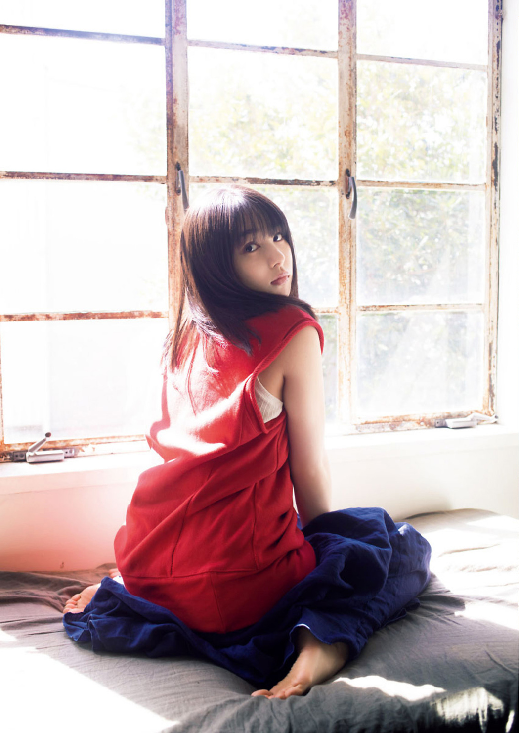 Hinako Sakurai 桜井日奈子, Big Comic Spirits 2021 No.26 (ビッグコミックスピリッツ 2021年26号)