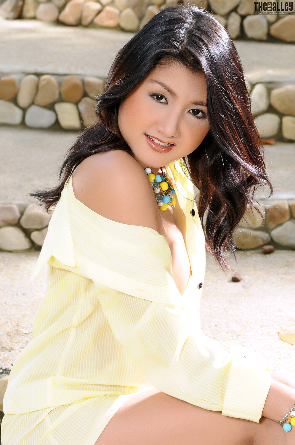 [The Black Alley] Monica Tang Photo Set.19