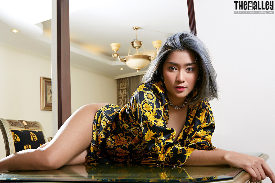 [The Black Alley] Apple Photo Set.110 (2020.10.05)