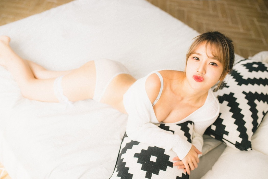 Lee Ahrin 이아린, [Moon Night Snap] The present Chapter.03