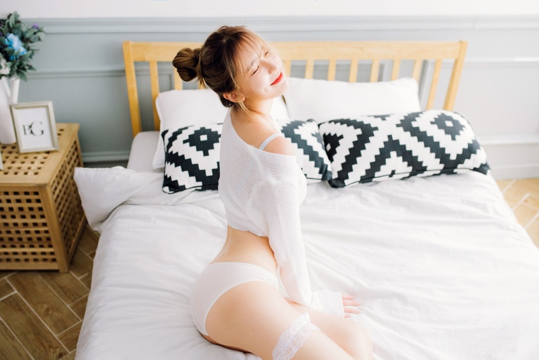 Lee Ahrin 이아린, [Moon Night Snap] The present Chapter.03