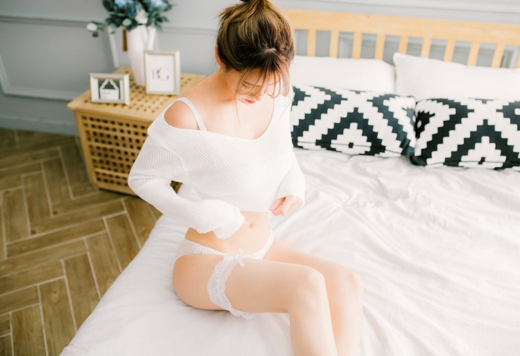 Lee Ahrin 이아린, [Moon Night Snap] The present Chapter.03