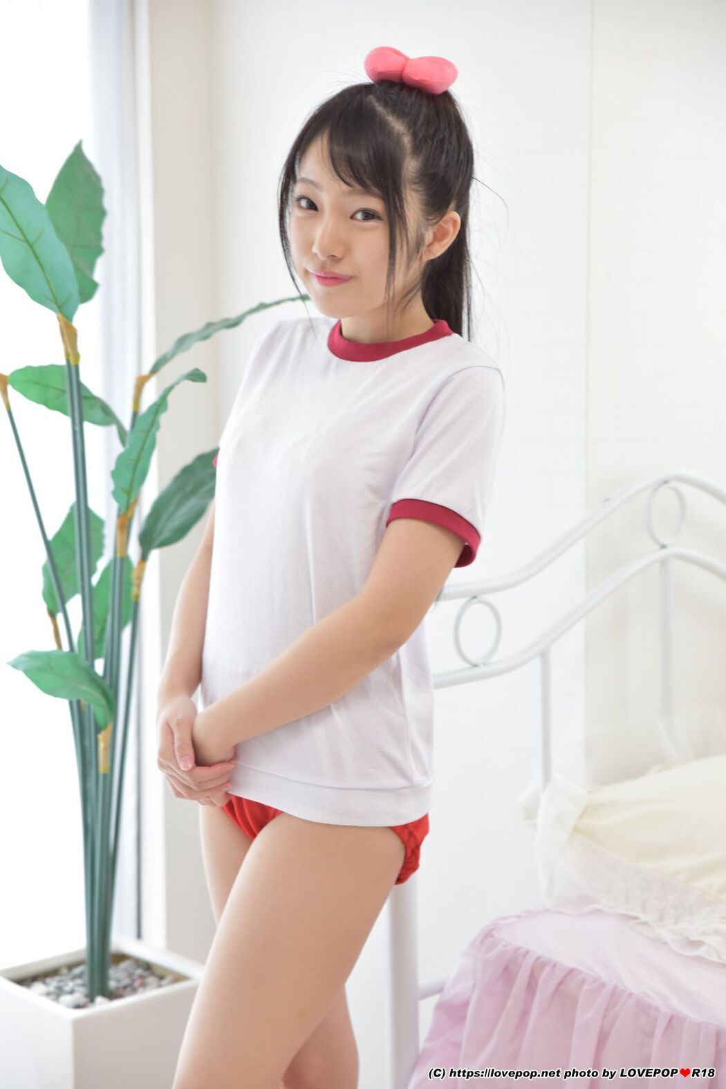 [LOVEPOP] Hana Souma Wants Real Flowers Photoset 02