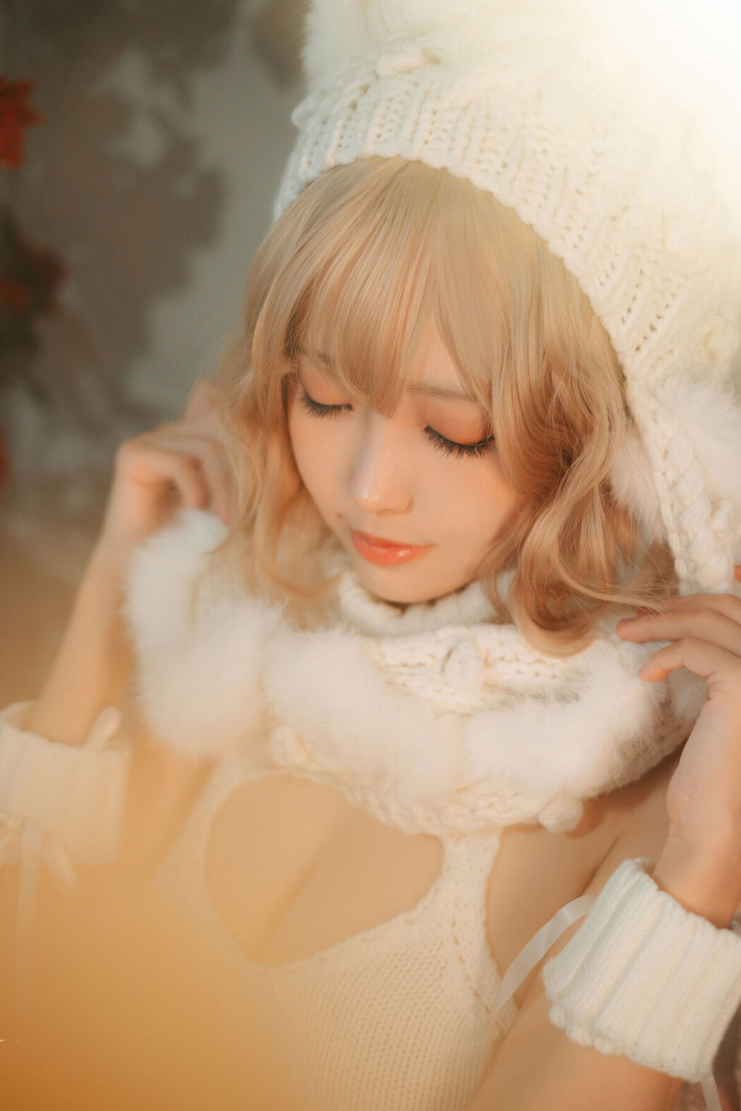 Coser@Ely_eee ElyEE子 – 白色 KNITTING