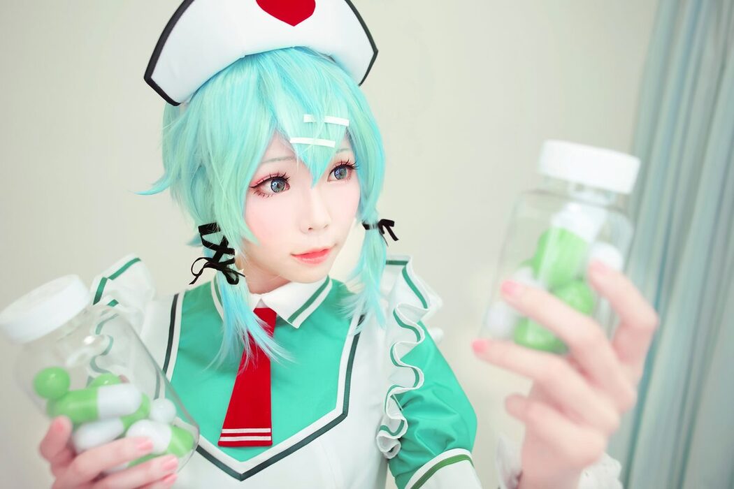 Coser@Ely_eee ElyEE子 – 诗乃护士