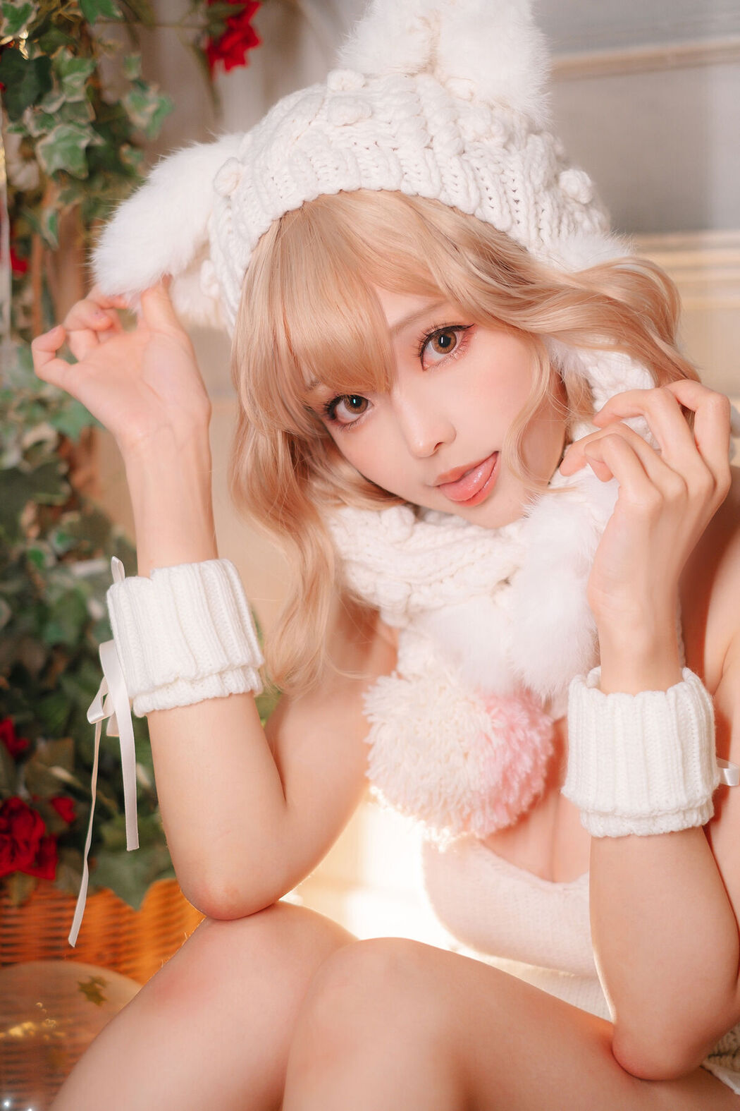 Coser@Ely_eee ElyEE子 – 白色 KNITTING