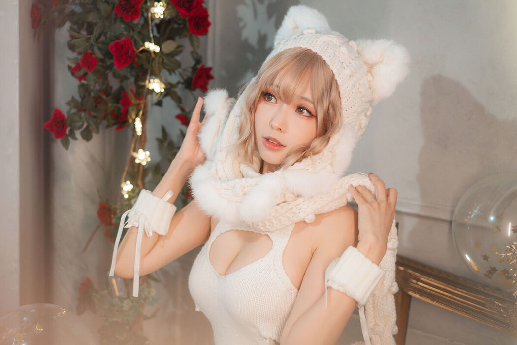 Coser@Ely_eee ElyEE子 – 白色 KNITTING