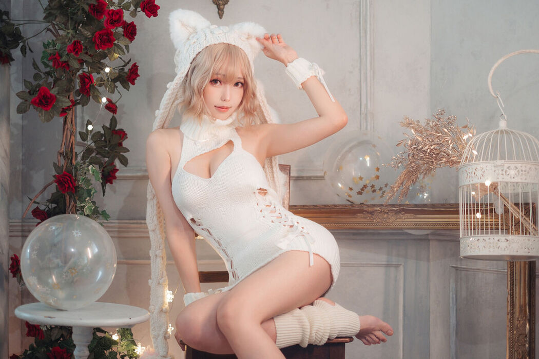 Coser@Ely_eee ElyEE子 – 白色 KNITTING