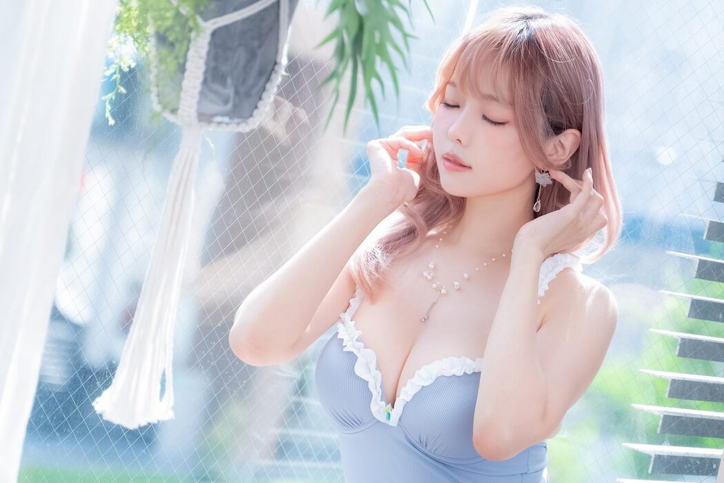 Coser@Ely_eee ElyEE子 – Mist Blue Lady