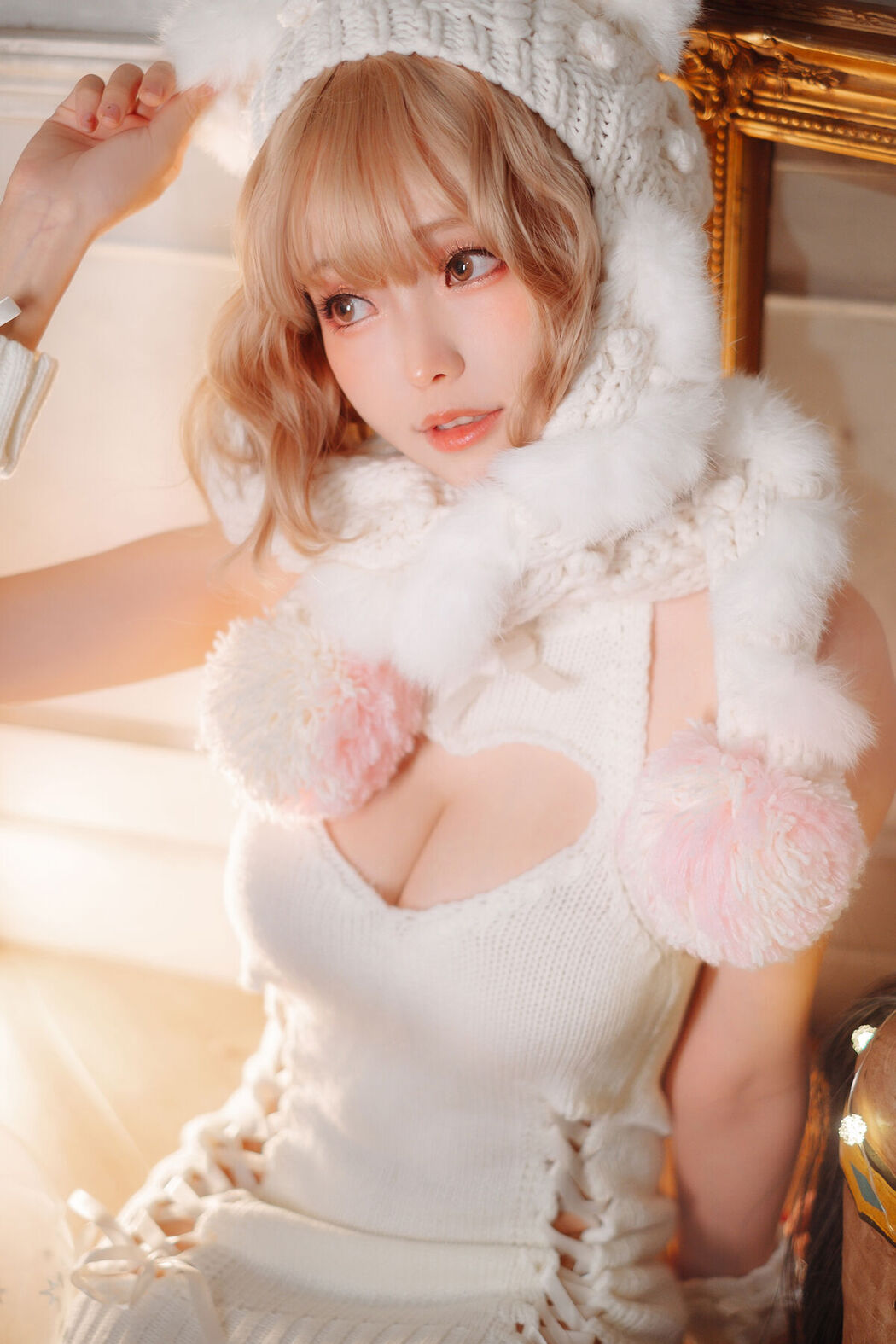 Coser@Ely_eee ElyEE子 – 白色 KNITTING