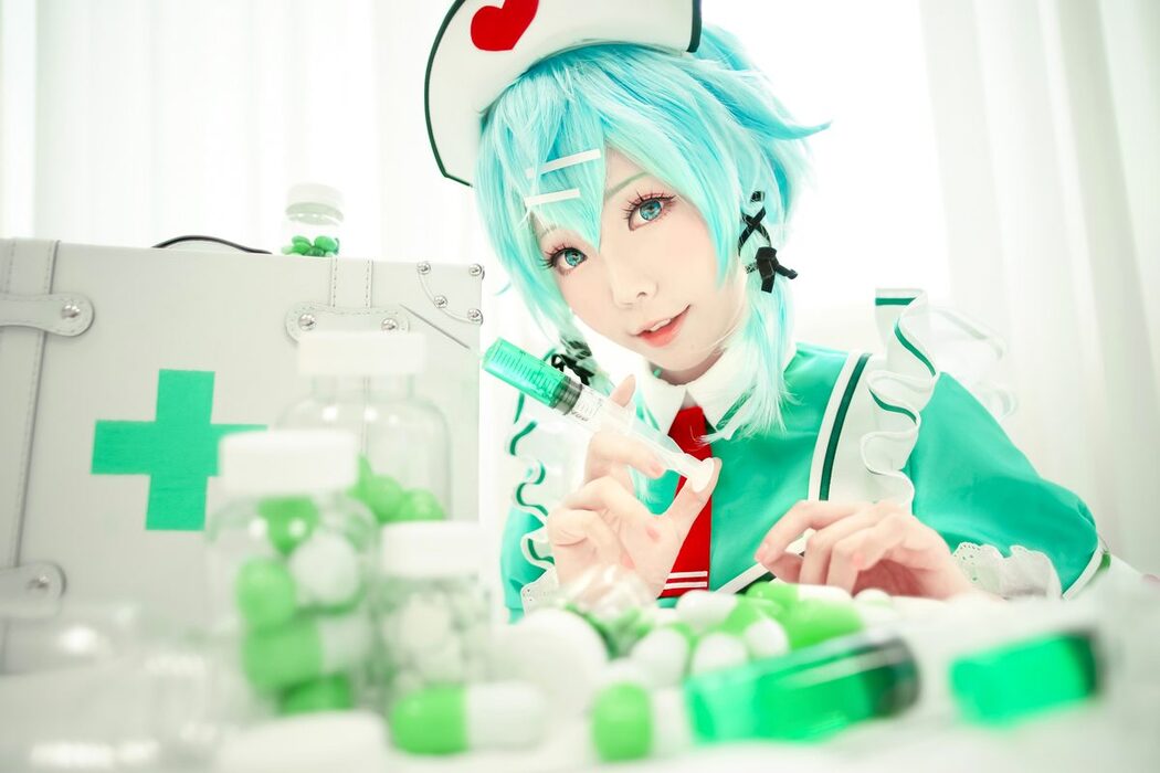 Coser@Ely_eee ElyEE子 – 诗乃护士