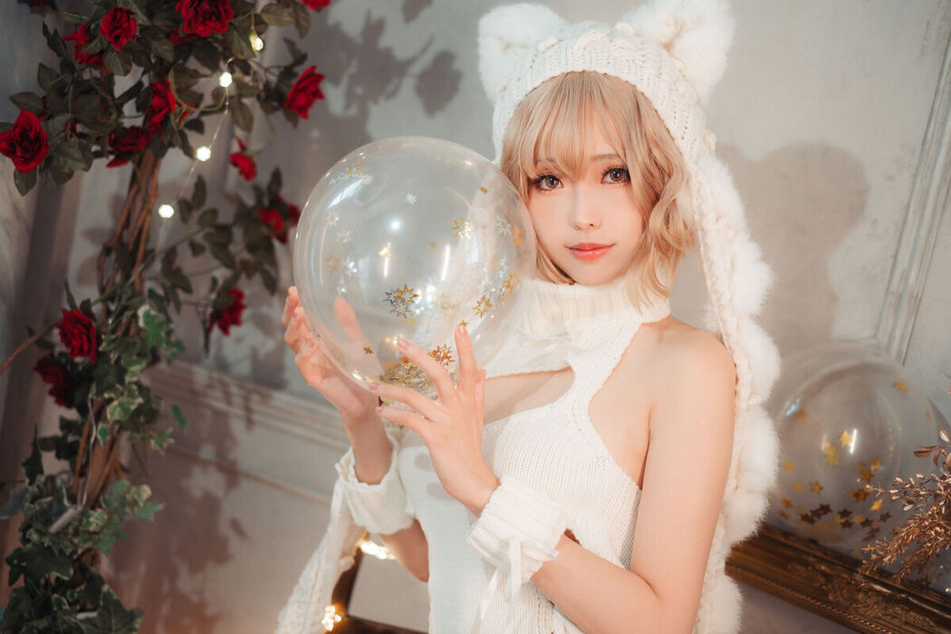 Coser@Ely_eee ElyEE子 – 白色 KNITTING