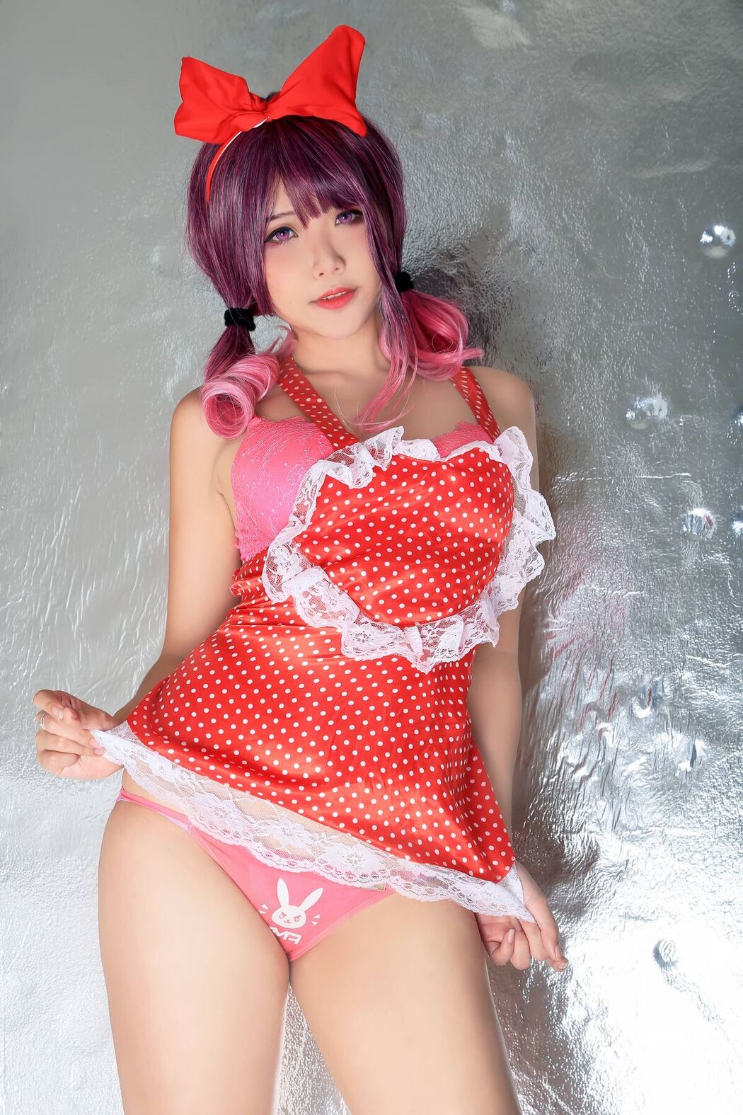 Coser@Hana Bunny – Red Heart Apron