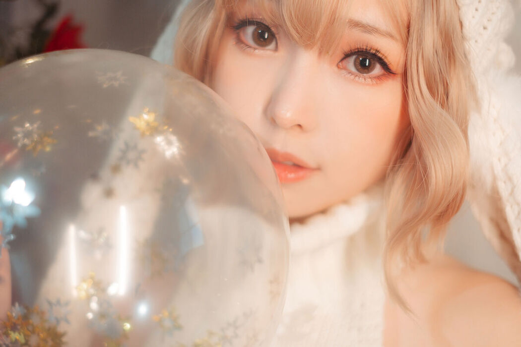 Coser@Ely_eee ElyEE子 – 白色 KNITTING