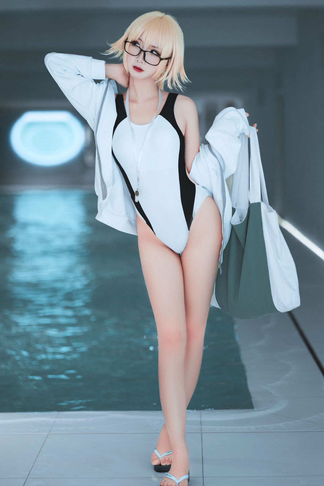 [COS Welfare] Cute and popular Coser Noodle Fairy - Joan of Arc Swimsuit