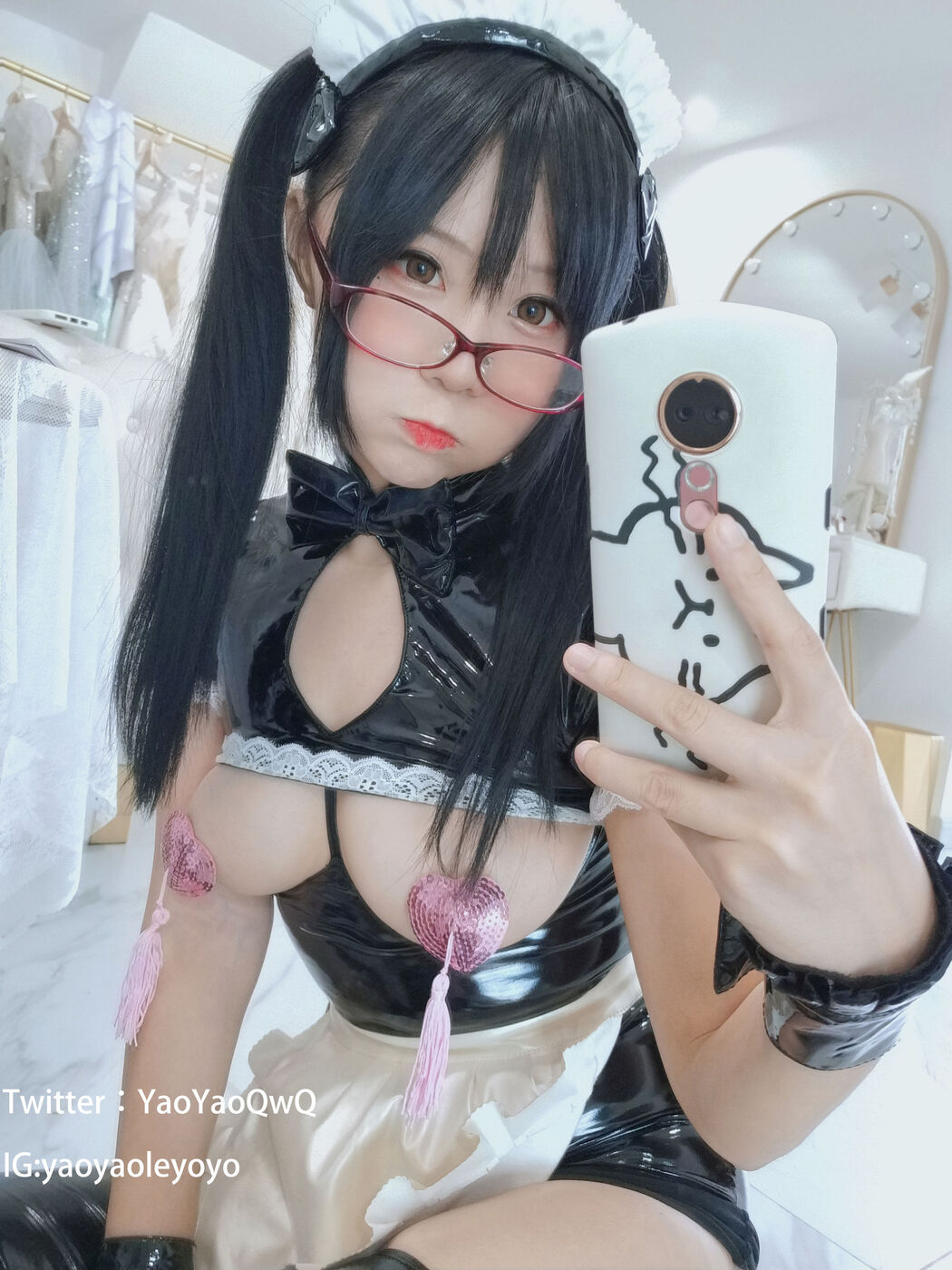 [COS Welfare] Cute Girl Coser Shakes Music Yoyo - Devil Maid