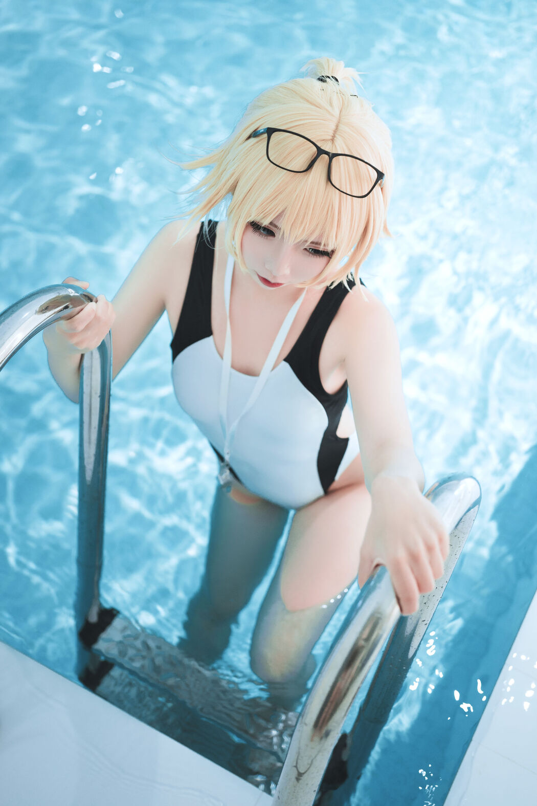 [COS Welfare] Cute and popular Coser Noodle Fairy - Joan of Arc Swimsuit