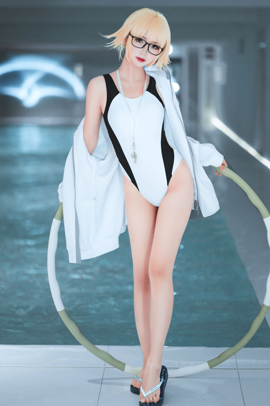 [COS Welfare] Cute and popular Coser Noodle Fairy - Joan of Arc Swimsuit