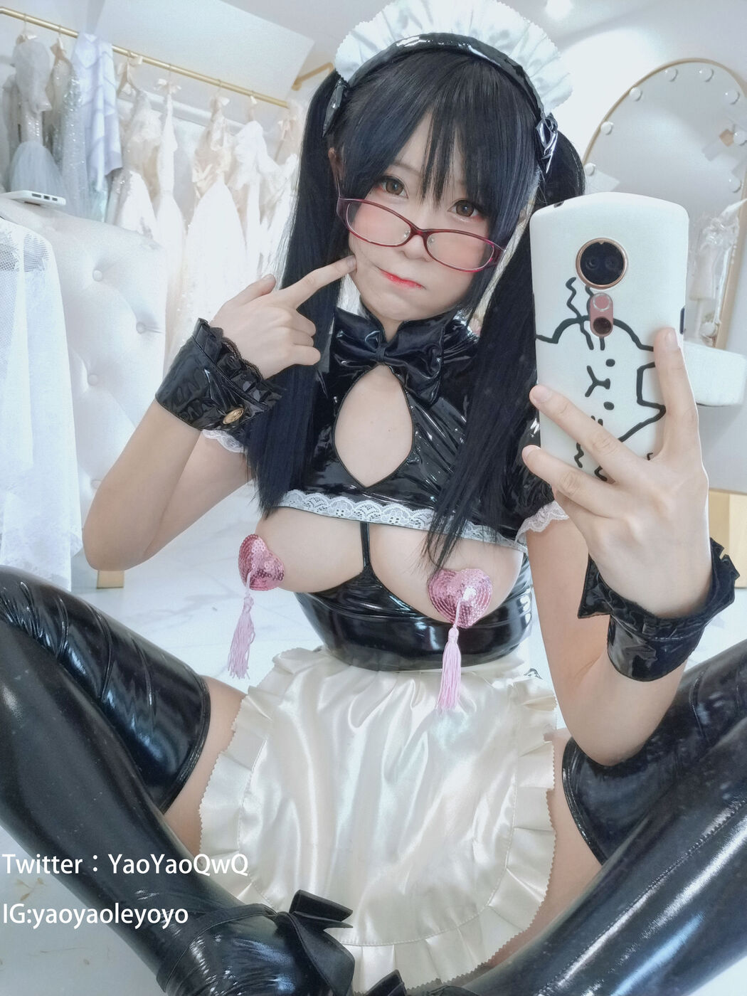 [COS Welfare] Cute Girl Coser Shakes Music Yoyo - Devil Maid