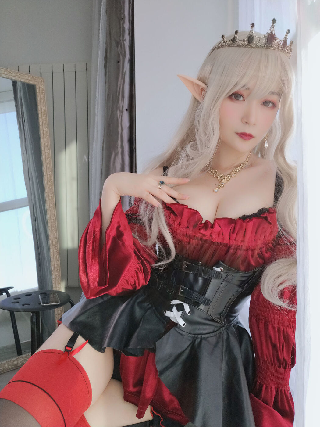 COSER Silver 81 "Royal Vampire" [COSPLAY Girl]