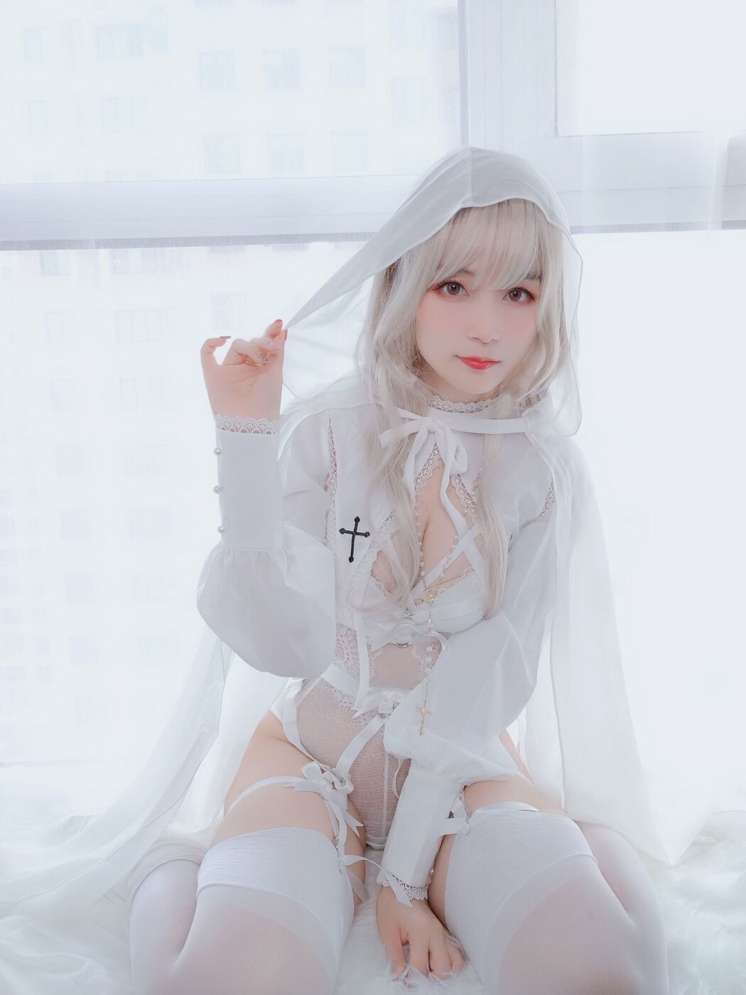 COSER Silver 81 "Pure White Saint" [COSPLAY Girl]
