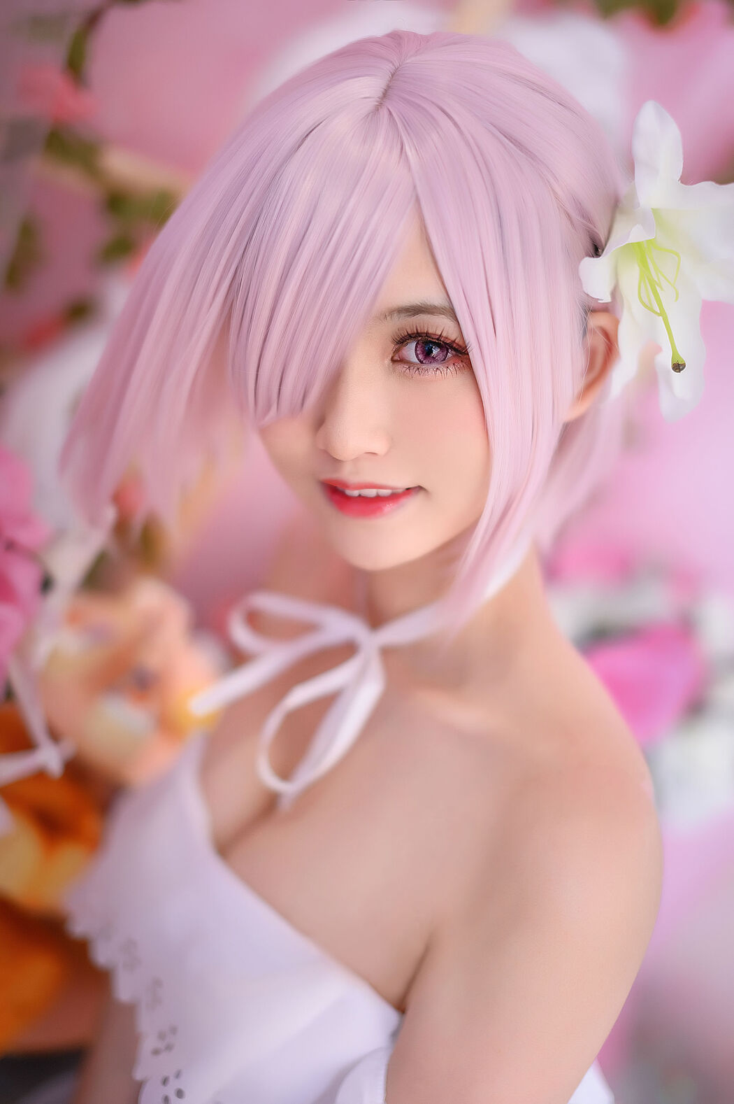 Popular Coser Eel Fei Er "Ma Xiu White Dress" Cover Photo