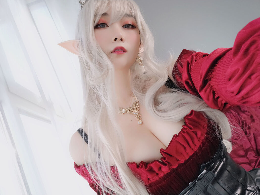 COSER Silver 81 "Royal Vampire" [COSPLAY Girl]