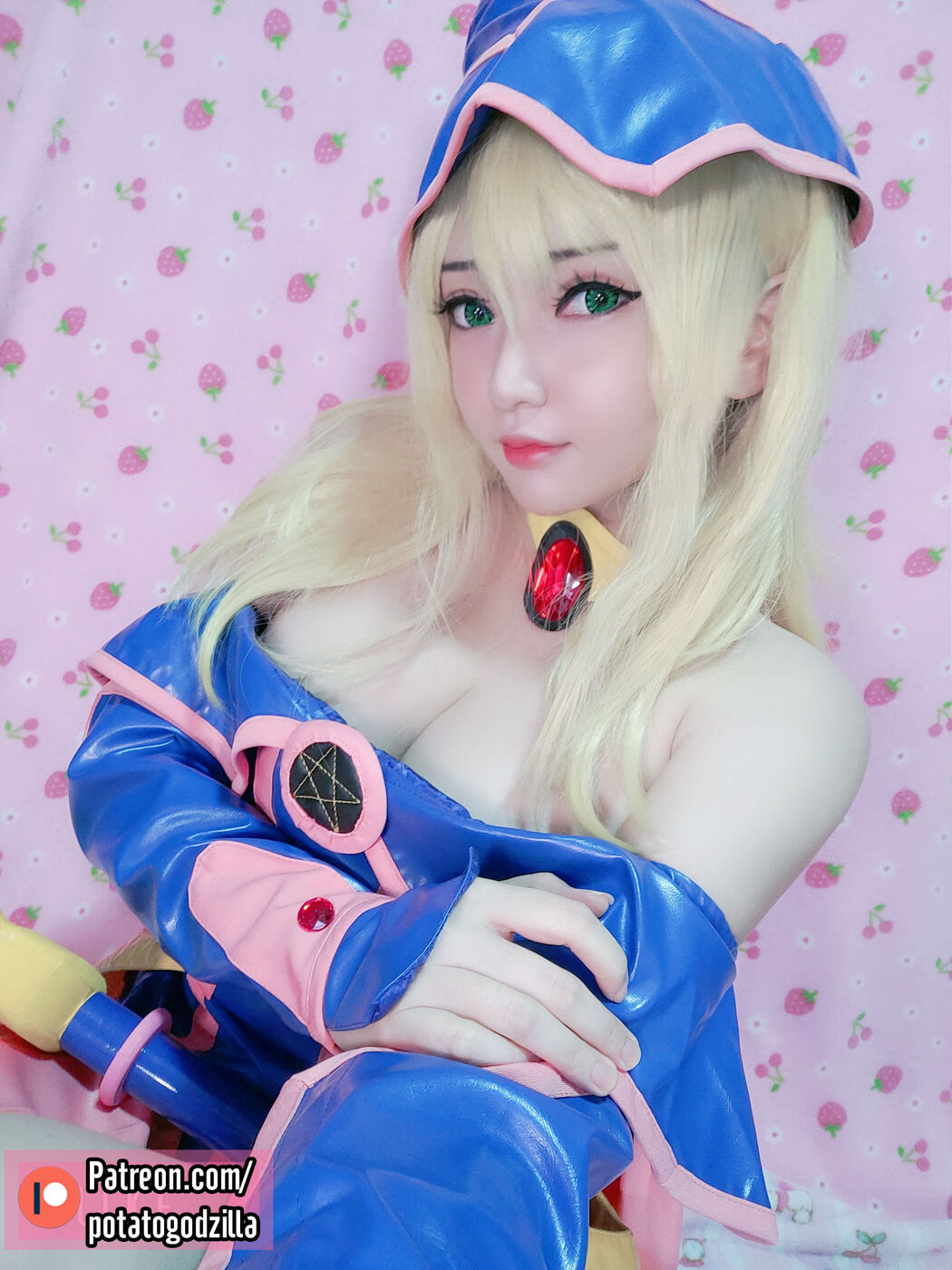 [COS Welfare] Miss Coser Potato Godzilla - Dark Magician Girl