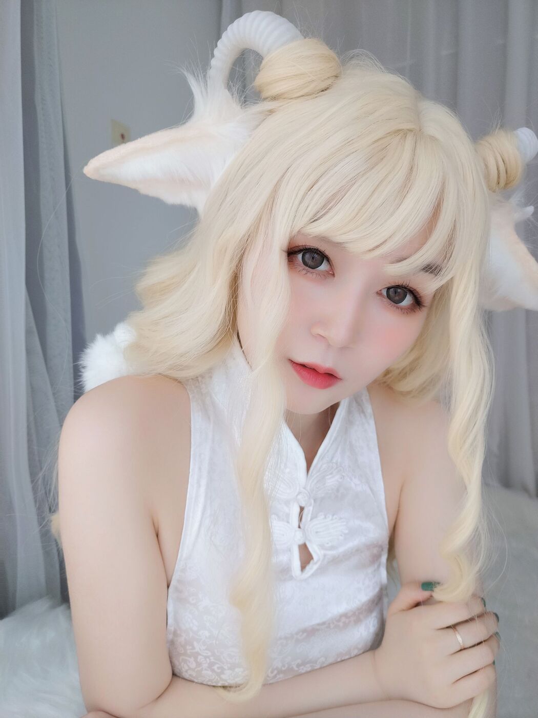 [COS Welfare] Miss Coser Baiyin - White Cheongsam