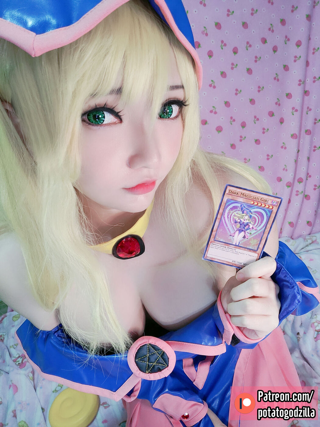 [COS Welfare] Miss Coser Potato Godzilla - Dark Magician Girl