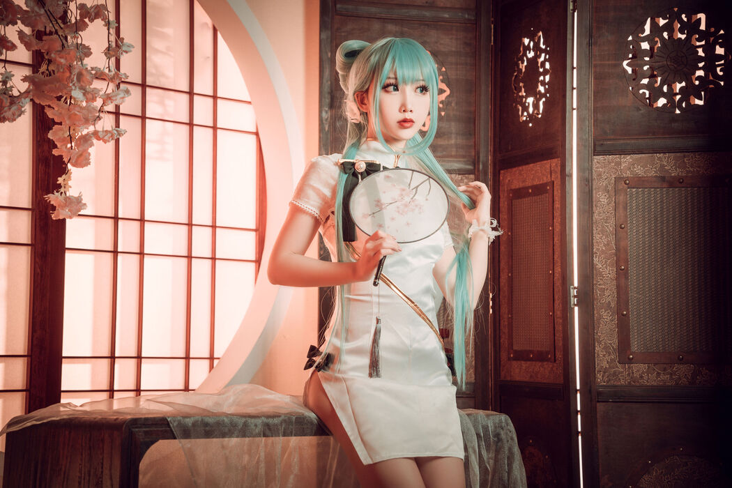 [COS Welfare] Cute and Popular Coser Noodle Fairy - Hatsune Cheongsam