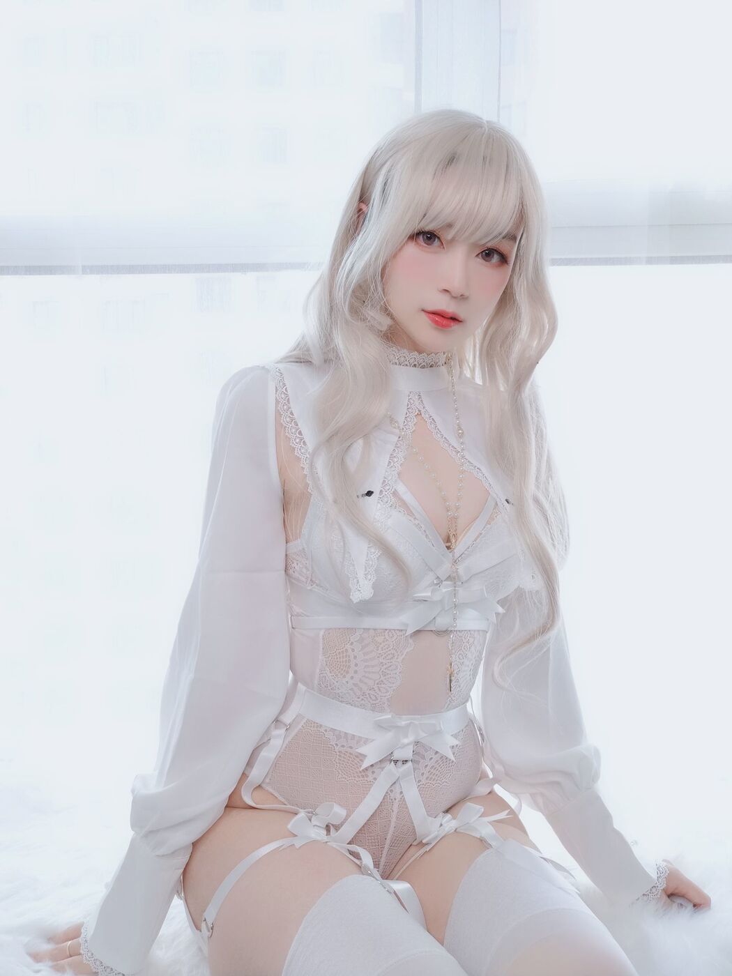 COSER Silver 81 "Pure White Saint" [COSPLAY Girl]