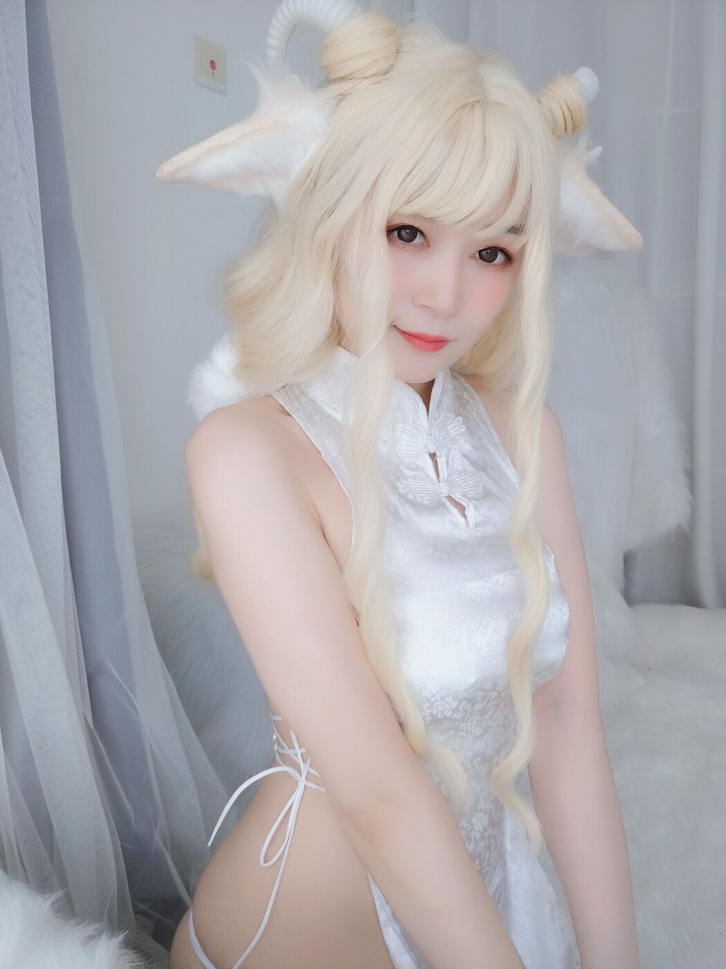 [COS Welfare] Miss Coser Baiyin - White Cheongsam