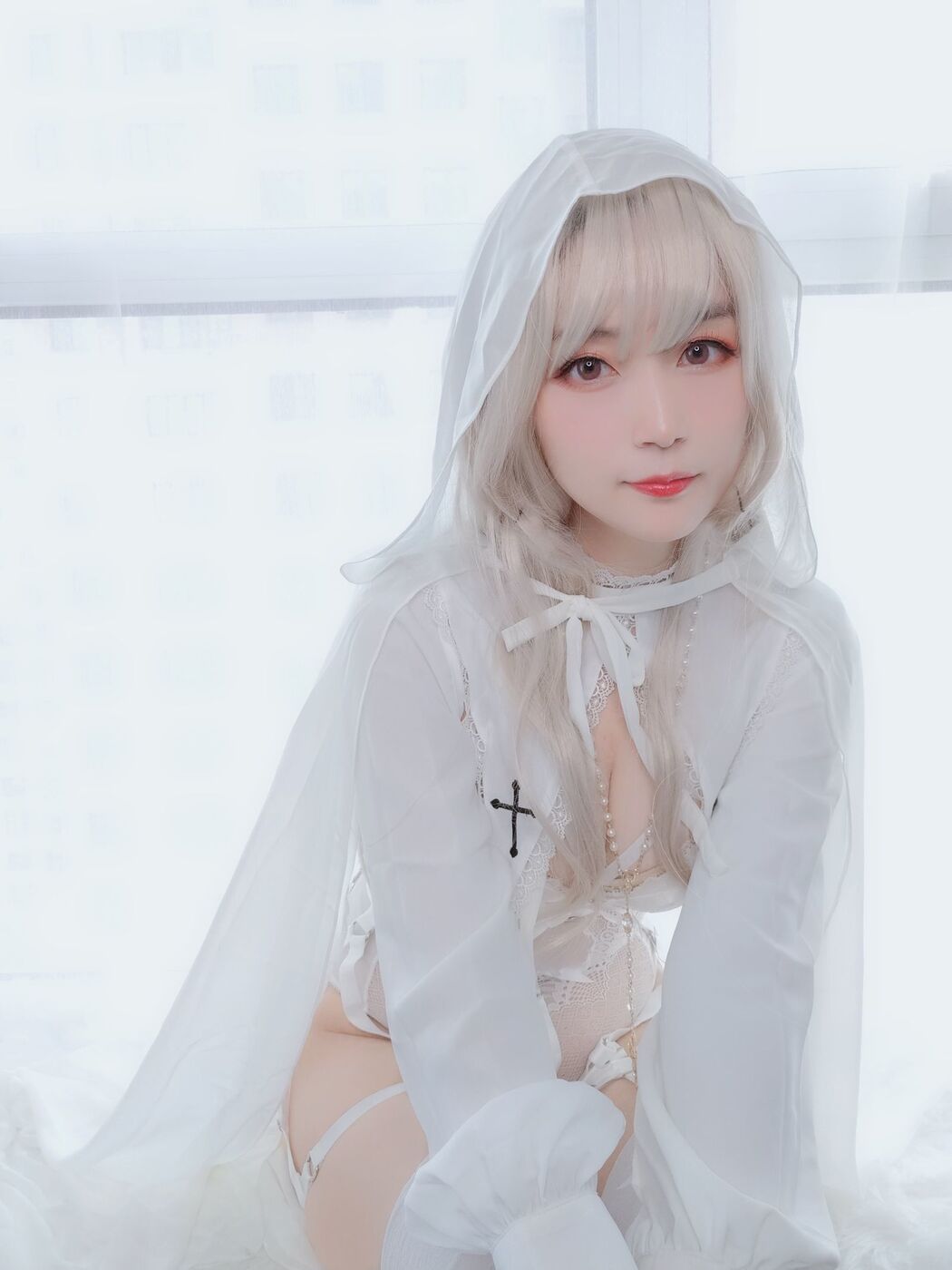 COSER Silver 81 "Pure White Saint" [COSPLAY Girl]