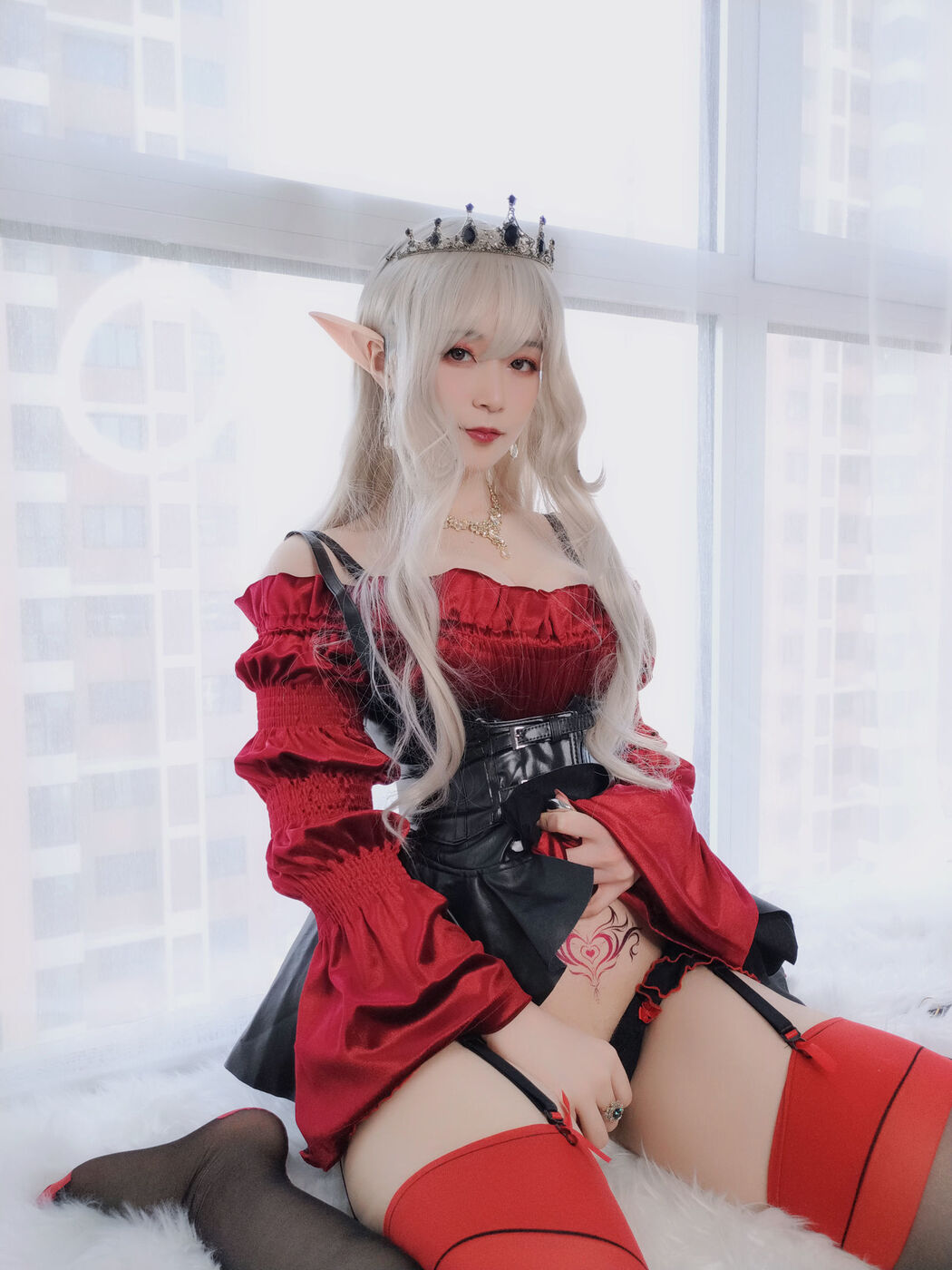 COSER Silver 81 "Royal Vampire" [COSPLAY Girl]