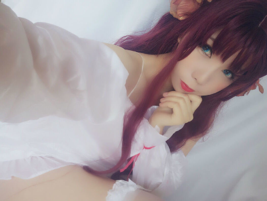 Busty Coser Nozomi Kano "Red Moon Fantasy"