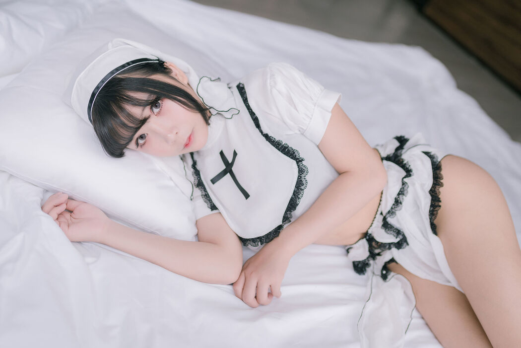 COSER takes away Mo Ziaa "Pure White Nun" [COSPLAY Beauty]