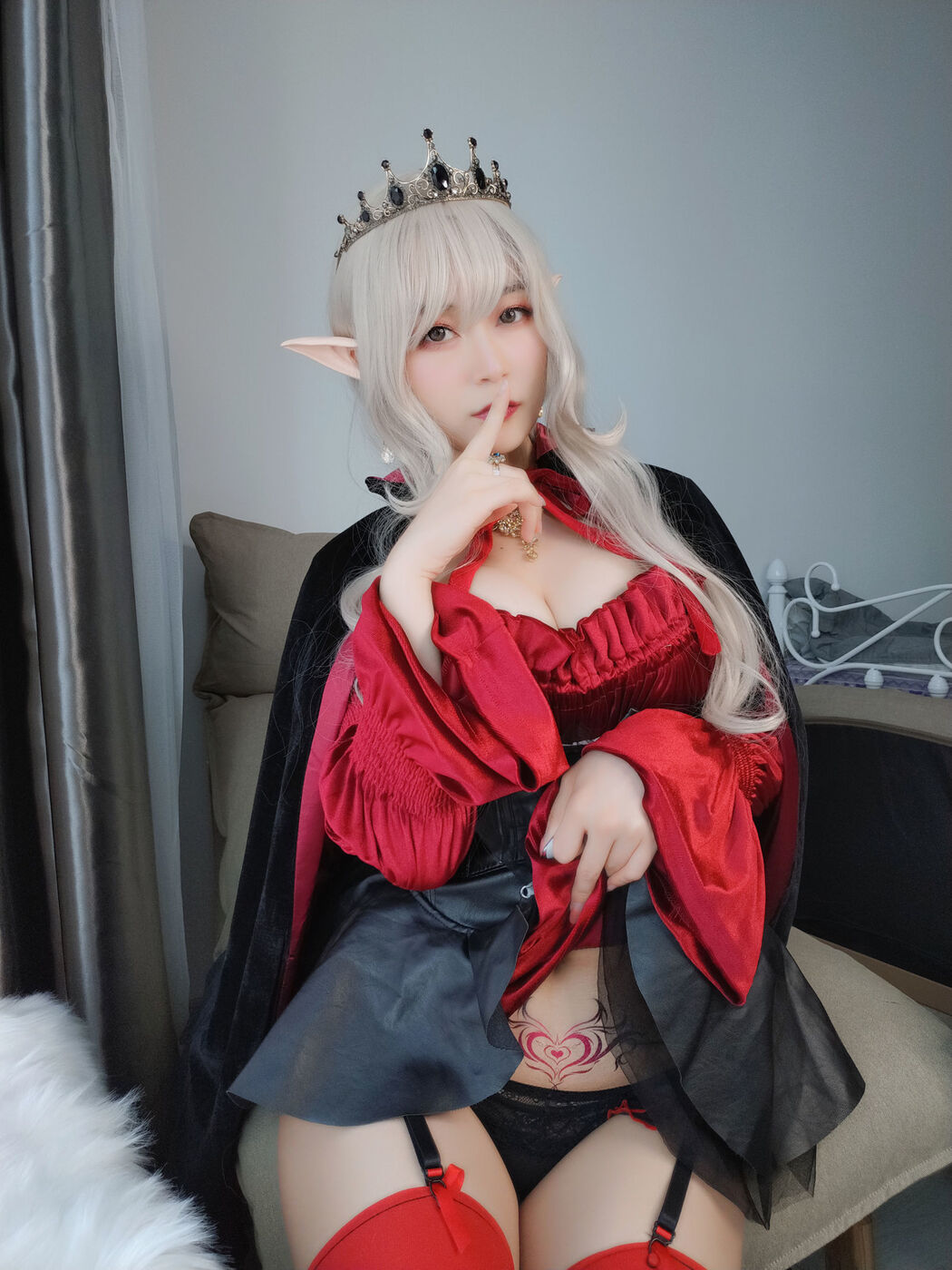 COSER Silver 81 "Royal Vampire" [COSPLAY Girl]