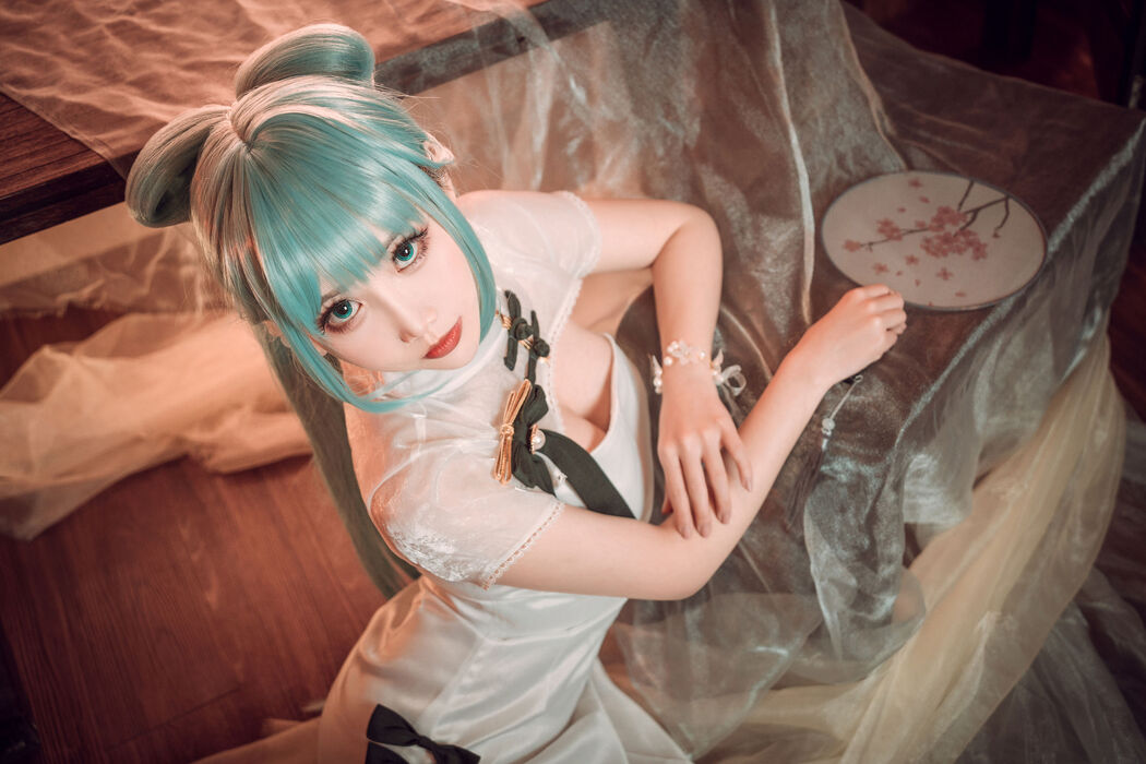 [COS Welfare] Cute and Popular Coser Noodle Fairy - Hatsune Cheongsam