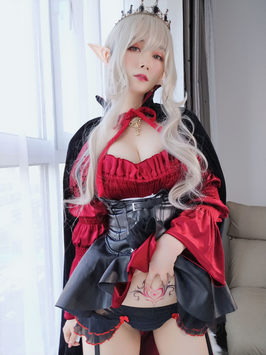 COSER Silver 81 "Royal Vampire" [COSPLAY Girl]