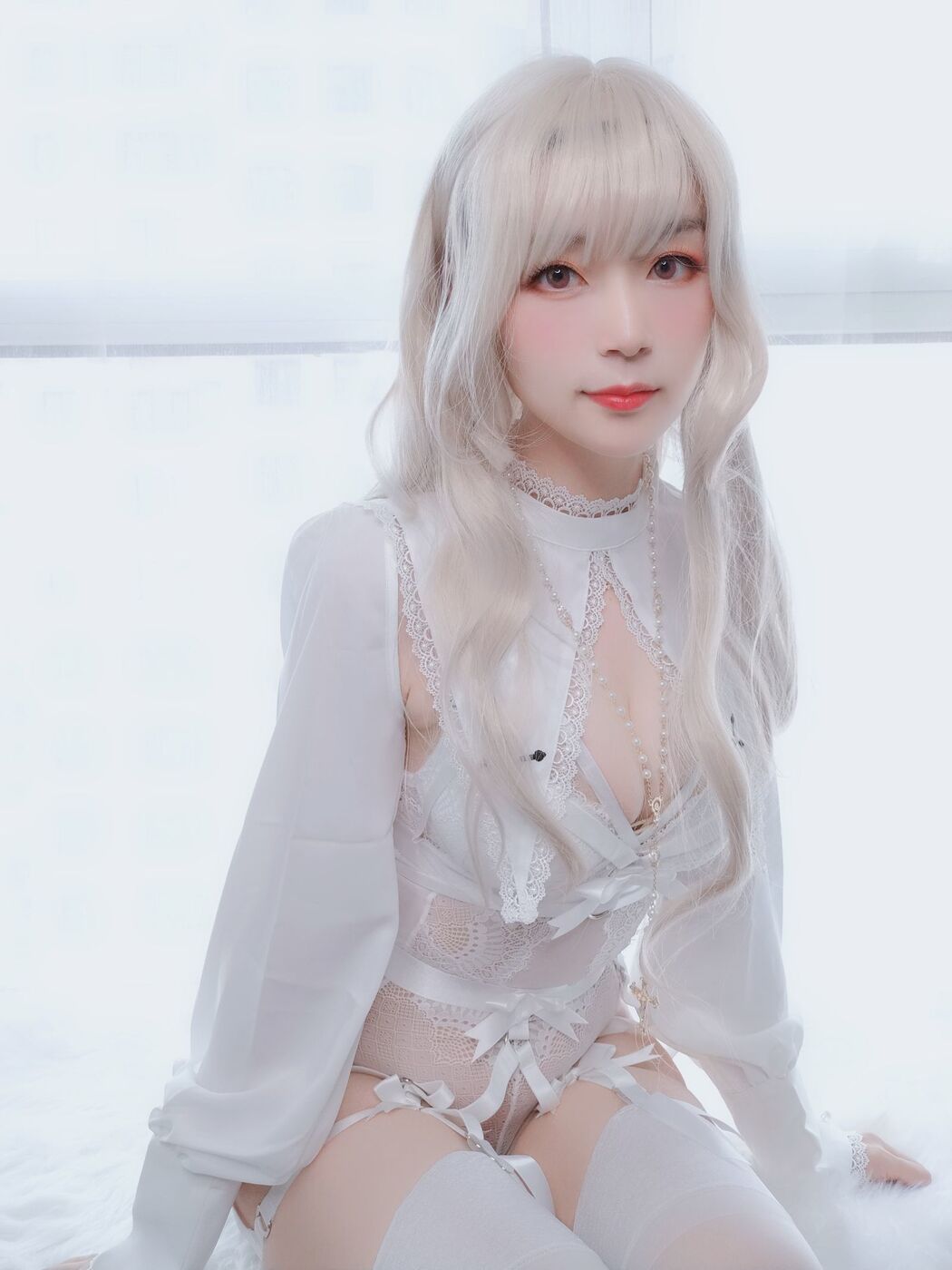 COSER Silver 81 "Pure White Saint" [COSPLAY Girl]