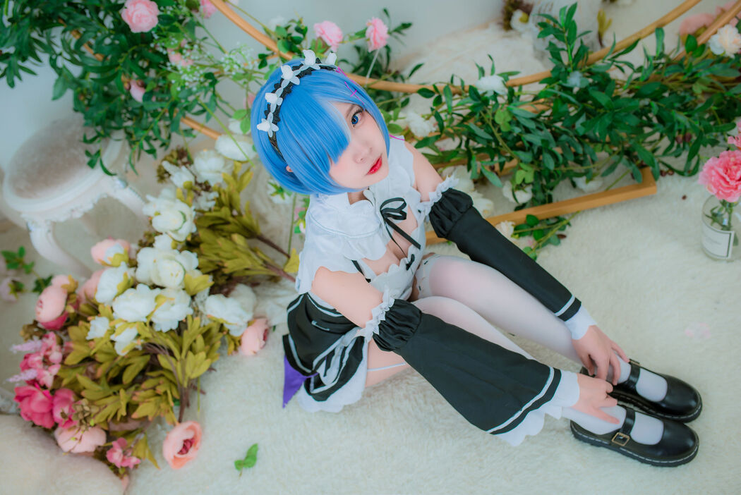 Net Red Coser Erzo Nisa "The Maid of Rem"